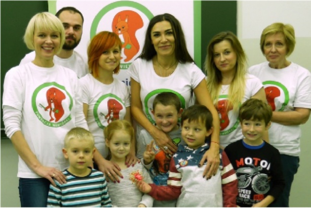Fundacja Wiewiórki Julii z podopiecznymi (foto: archiwum) Emma Kiworkowa pomaga w klinice Budzik Ewy Błaszczyk