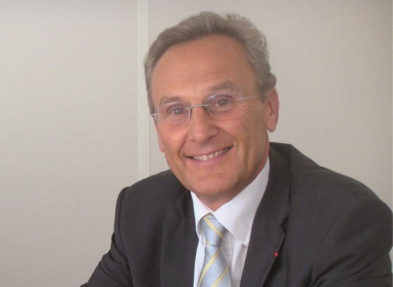 dr Patrick Hescot, prezydent FDI (foto: archiwum) Prezydent FDI w Senacie: lekarz i lekarz dentysta nie są już guru