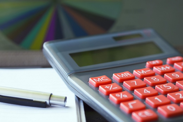 calculator-723925_1920 (1).jpg Dolnośląskie – szansa na dotację, ale nie dla wszystkich