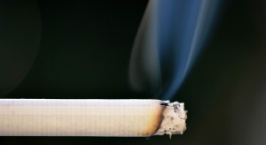 Palenie papierosów wrogiem implantów