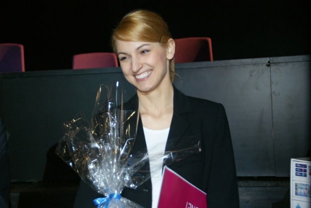 Karolina Ciechorska - laureatka Karolina Ciechorska najlepsza w olimpiadzie dla higienistek stomatologicznych