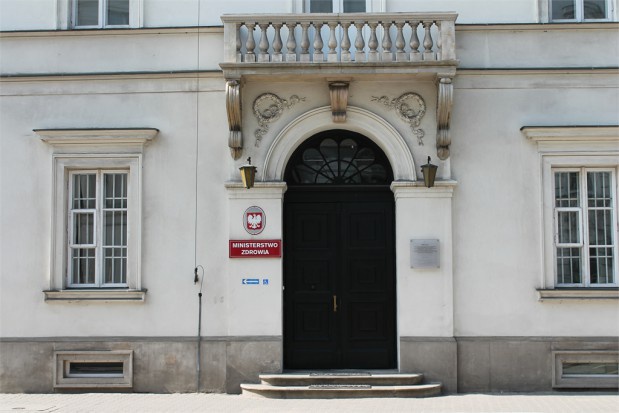 MZ o świadczeniach kontraktowych (foto: infoDENT24.pl) Jak MZ będzie oceniać oferty na kontraktowane świadczenia medyczne