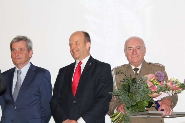 Konstanty Radziwiłł, jeden z odznaczonych Meritus pro Medicis podczas XIII Zjazdu Lekarzy Minister zdrowia do dentystów: nie lękajcie się
