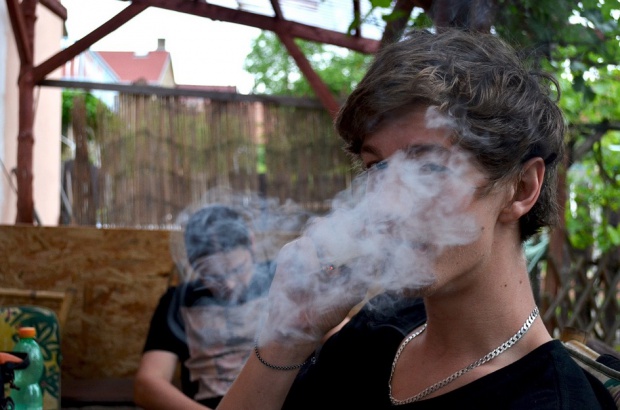 Więcej wiadomo na temat skutków palenia marihuany (fot. pixabay) Marihuana szkodzi na zęby
