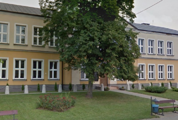 Publicznym Gimnazjum nr 1 im. Stanisława Marciniaka w Warce (źródło: Google Maps). Warka: będzie szkolny gabinet dentystyczny