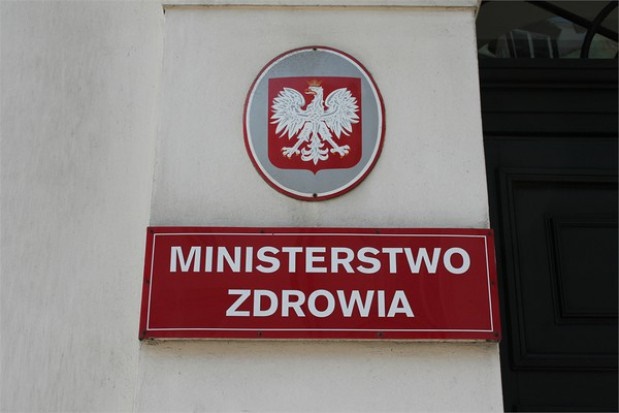 MZ poszukuje specjalistów znających sytuację w stomatologii Poszukiwani eksperci do analizy mapy potrzeb stomatologicznych
