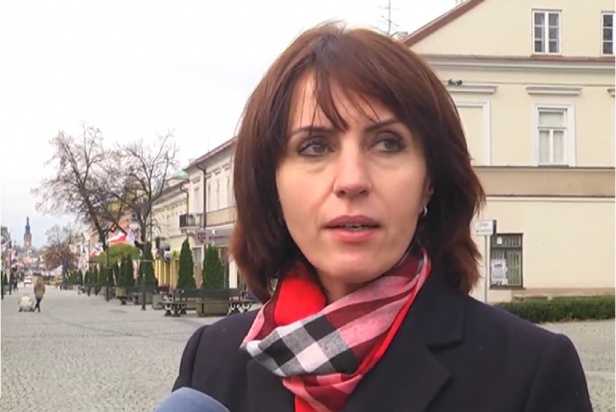 Posłanka Anna Białkowska (źródło: dami24.pl) Znowu szkolne gabinety dentystyczne na świeczniku