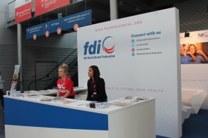 Nowe technologie w służbie dentystów (fot. infoDENT24.pl) FDI Poznań: nowa aplikacja mobilna - Oral Health Observatory