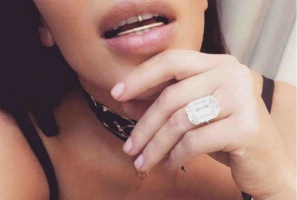 Kim Kardashian obrabowana ze złota, a co ze złotem w zębach?