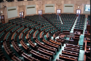 Staże podyplomowe wracają - sejm zdecydował (fot. wikipedia) I stało się! Sejm przyjął nowelizację przywracającą staże podyplomowe lekarzy