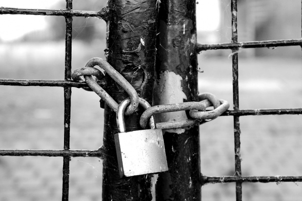 System kolejek online tylnymi drzwiami? (foto: pixabay) Zmiany w organizacji kolejek pacjentów kuchennymi drzwiami