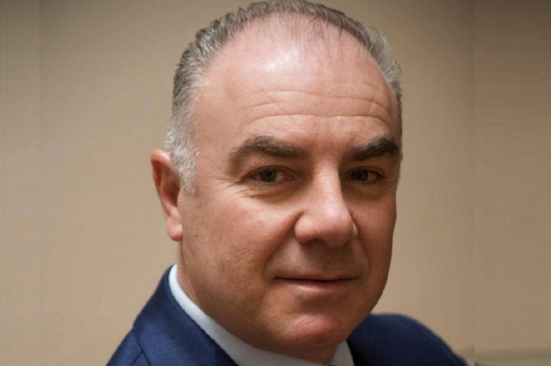 Dr Attilio Bedendo Dr Attilio Bedendo: leczenie złożonych przypadków periodontologiczno – protetycznych