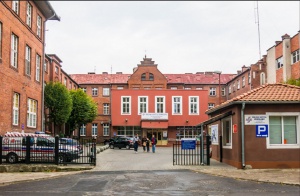 Miejski szpital w Olsztynie, w którym odbyła się operacja Pacjent z protezą stawu żuchwiowo-skroniowego czuje się dobrze