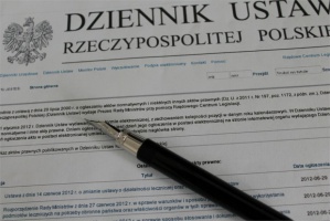 Ustawa, przywracająca staże podyplomowe, podpisana (fot. infoDENT24.pl) Staże podyplomowe stały się faktem. Prezydent podpisał ustawę
