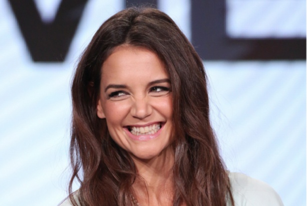 W kategorii najbrzydszych uśmiechów Hollywood Katie Holmes zajmuje jedno z pierwszych miejsc, chyba niezasłużenie Ile wydała Katie Holmes na stomatologa