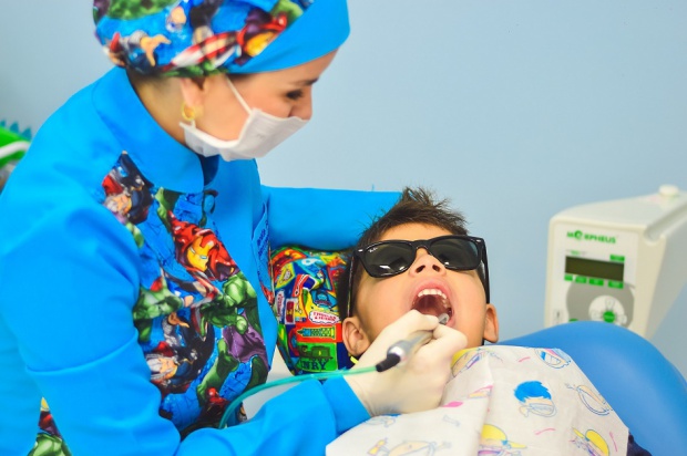 Dentysta w szkole w Józefowie (foto: pixabay) Józefów ogłosił konkurs na świadczenia stomatologiczne dla uczniów