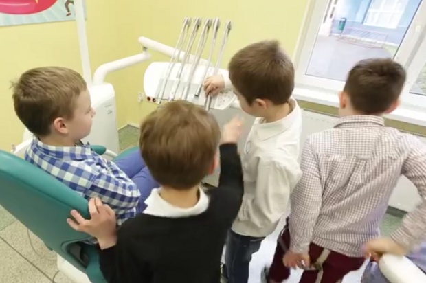 Pierwsi pacjenci w gabinecie szkolnym W Gronowie Górnym zafundowano gabinet szkolny