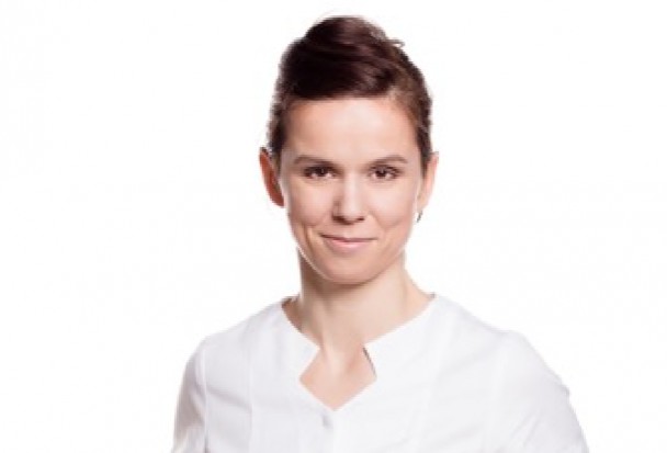 Joanna Oleksiak z kliniki Stankowscy & Białach Stomatologia w Poznaniu (foto: archiwum) Proces skutecznej remineralizacji zębów