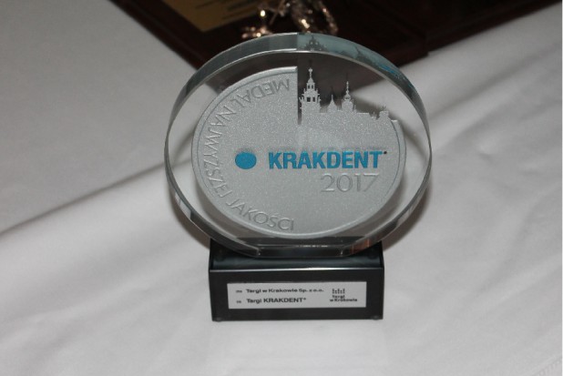 Krakdent 2017 rekordowe 56 proc. dynamika Krakdent w ciągu trzech lat