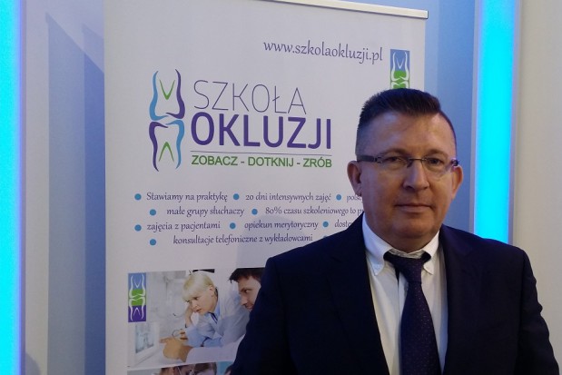 dr n. med. Jacek Ciesielski z Prywatnej Kliniki Stomatologicznej DUO-DENT w Łodzi Odbudowy protetyczne po leczeniu endodontycznym