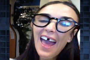 Demi Moore bez zębów Demi Moore bez zębów na przedzie
