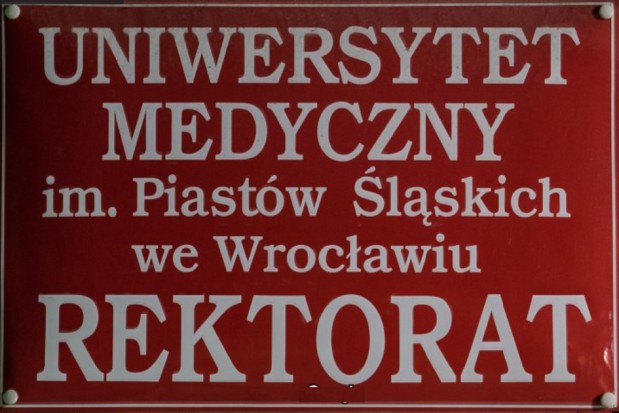Rekrutacja na stomatologię w toku UM we Wrocławiu – rekrutacja na studia