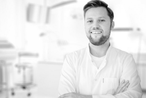 Dr n. med. Szymon Frank Jak dobrze połączyć rolę przedsiębiorcy i stomatologa