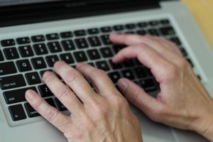 E-zwolnienia mają odciążyć lekarzy od papierkowej roboty (fot. pixabay) Ostrożnie z e-zwolnieniami