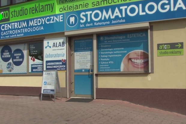 Stomatologia: program profilaktyczny w Sędziszowie Małopolskim Sędziszów Małopolski.: realizowany jest program profilaktyki próchnicy zębów u dzieci