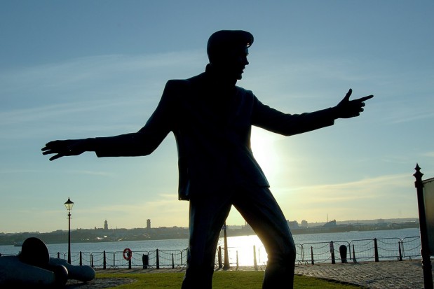 Elvis Presley u dentysty na dzień przed śmiercią (foto: pixabay) Śmierć Elvisa Presley, bo dentysta mu nie pomógł?
