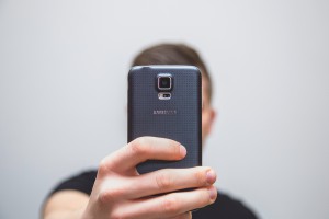 Selfie ma spory potencjał diagnostyczny, dowodzą badania (fot. pixabay) Selfie świetne w tropieniu powikłań po zabiegu stomatologicznym