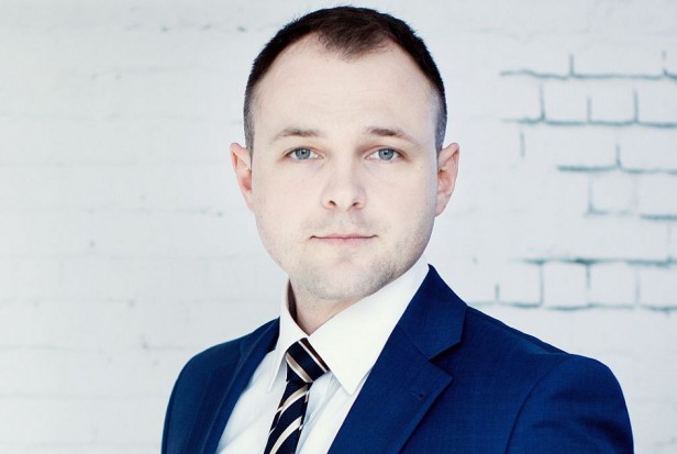 Aplikant radcowski Dariusz Wójcik (foto: archiwum) Odpowiedzialność lekarza dentysty za czynności wykonywane przez higienistkę stomatologiczną