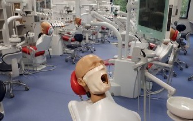 Centrum Symulacji Medycznej w UM w Białymstoku (fot. Facebook) UM w Białymstoku: Centrum Symulacji Medycznej ma trzy sale do nauki stomatologii