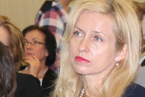 Dr n. med. Anna Turska-Szybka, konsultant wojewódzki w dziedzinie stomatologii dziecięcej (Mazowsze) Fluor: dobry sposób na walkę z próchnicą