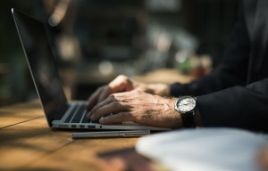 Lekarz nie jest bezbronny wobec krytyki w internecie (fot. pixabay) Dentysta z Rzeszowa szkalowany w internecie