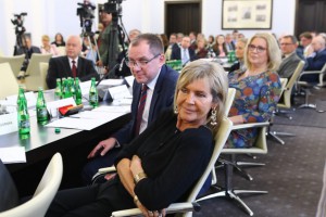 Uczestnicy konferencji (foto: M. Józefaciuk Kancelaria Senatu ) Nie ma zdrowia bez zdrowej jamy ustnej