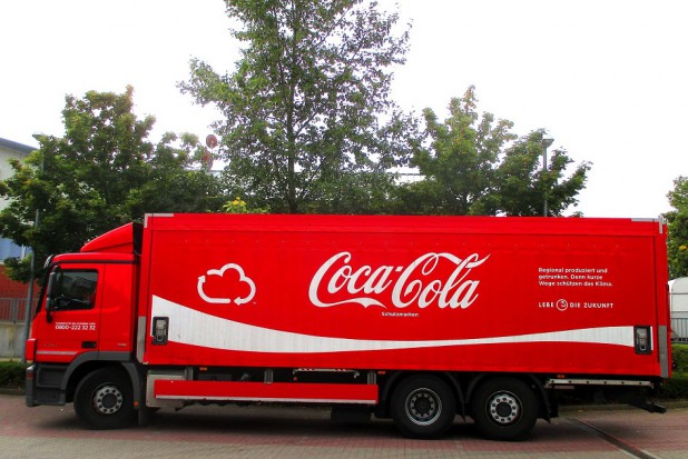 Coca-Cola - za dużo cukru (foto: pixabay) Rozwożą próchnicę?