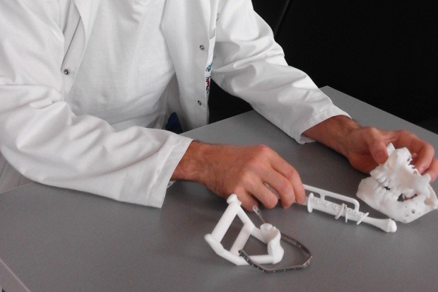 Model żuchwy wydrukowany w technologii 3-D (fot. WSSD w Olsztynie) Model żuchwy w 3D minimalizuje komplikacje śródoperacyjne