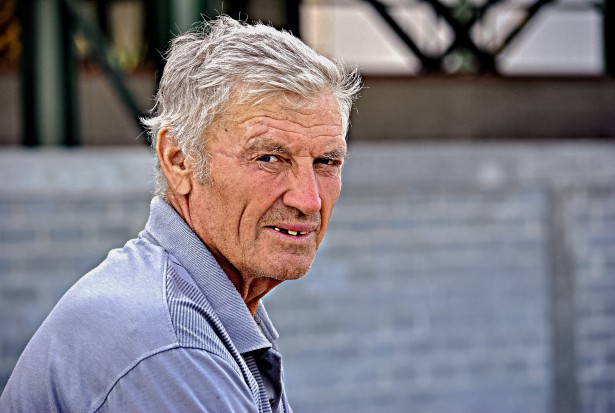 Świąteczna akcja brytyjskich dentystów uwrażliwiająca na problemy seniorów ze zdrowiem (fot. pixabay) Przy świątecznym stole o zdrowiu jamy ustnej seniorów
