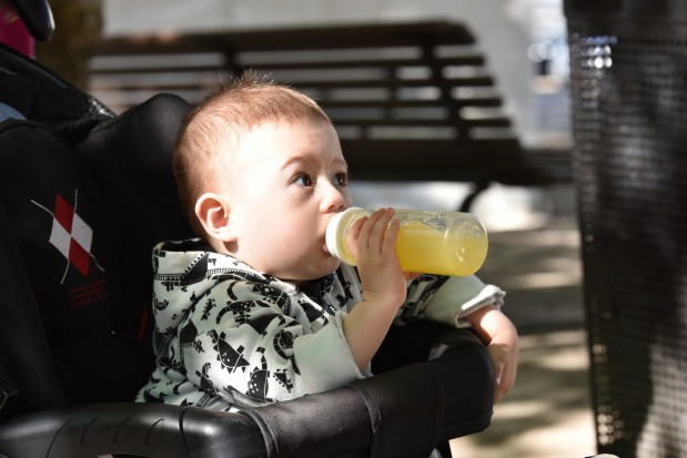 Słodkie napoje to jedna z przyczyn wczesnodziecięcej próchnicy (fot. pixabay) Pediatro, mów rodzicom o opiece stomatologicznej