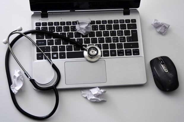 E-recepty w każdym gabinecie od 2020 r. (fot. pixabay) Ustawa o e-receptach uchwalona
