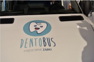 Informacja dla świadczeniodawców w dentobusach (foto: MZ) Dolny Śląsk: cała wiedza o dentobusach