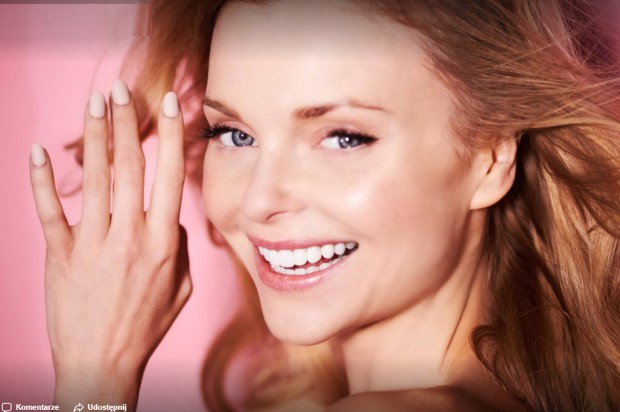 Izabella Miko z porcelanowym uśmiechem (źródło: FB) Izabella Miko z porcelanowymi nakładkami