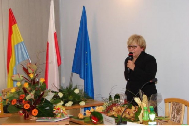 Teresa Mazurek, wójt gminy Świdnica (foto: gmina.swidnica) Próchnica? Wójt Świdnicy nie rozkłada rąk.