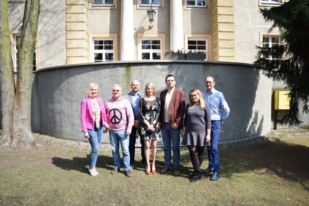 Na zdjęciu od strony lewej: dr Beata Urbańska, dr Jerzy Szymczak, dr n. med. Maciej Górski, dr n. med. Agnieszka Ruchała-Tyszler , dr n. med. Adam Kozłowski, dr Karolina Dudka, dr n.med. Łukasz Tyszler. Brakuje dr Malgorzaty Szydlowskiej - 8 członka ORL z ramienia lekarzy dentystów (foto: archiwum) Dentyści we władzach ORL w Szczecinie VIII kadencji