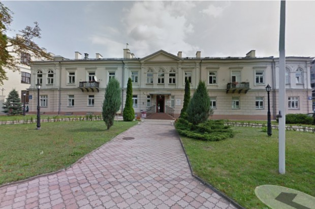 OW NFZ w Kielcach (Google Maps) Świętokrzyskie: oddadzą dentobus w dobre ręce
