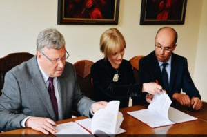 Umowę na budowę SCK UM w Lublinie podpisano (foto: UM w Lublinie) Klamka zapadła: powstanie nowa siedziba Stomatologicznego Centrum Klinicznego UM w Lublinie