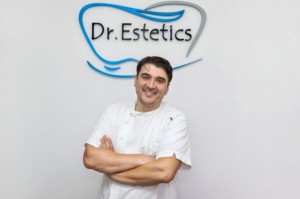 Dr Estetics Dentysta z Ukrainy mocno osadzony w Mławie
