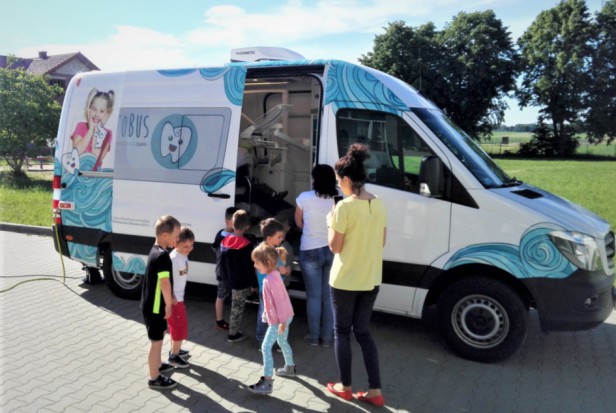 Dentobus - miłe zaskoczenie (foto: Centrum Medyczne Corten Medic) Dlaczego krytykowanie dentobusów nie ma sensu – blisko ideału?