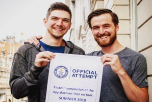 Belgijski dentysta Karel Sabbe (z prawej) (źródło: FB) Dentysta pozamiatał w ultramaratonach
